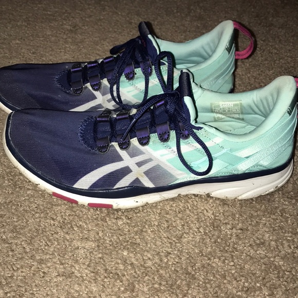 ASICS Sneakers - Picture 1 of 1